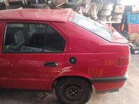 Usado Alfa Romeo 33 88 CV (64 kW) 1992 Rojo Berlina