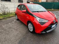 Usata Toyota Aygo 68 CV (50 kW) 2021 Rosso Utilitaria