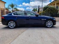 Usata Jaguar XE Prestige 180 CV (132 kW) 2016 Blu/azzurro Berlina