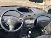 usata Toyota Yaris - 2004