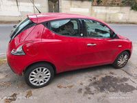 Usata Lancia Ypsilon 69 CV (50 kW) 2015 Rosso Utilitaria