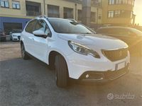 Usata Peugeot 2008 Active 75 CV (55 kW) 2018 Bianco SUV