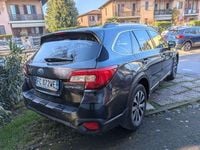 Usata Subaru Outback 175 CV (128 kW) 2016 Grigio Station wagon