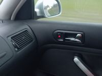 Usata VW Golf IV 110 CV (80 kW) 2003 Grigio Utilitaria