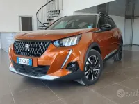 Usata Peugeot 2008 GT-line 131 CV (96 kW) 2020 Arancione SUV