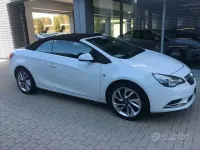 Usata Opel Cascada 170 CV (125 kW) 2016 Bianco Cabrio