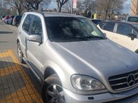 Usata Mercedes ML400 250 CV (183 kW) 2004 Grigio SUV