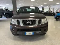 Usata Nissan Navara 190 CV (139 kW) 2014 Marrone Pick-up