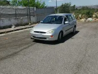 Usata Ford Focus 90 CV (66 kW) 2000 Grigio Station wagon
