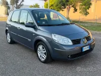 Usata Renault Grand Scénic II 130 CV (95 kW) 2006 Grigio Monovolume
