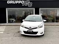 Usata Toyota Yaris 69 CV (50 kW) 2013 Bianco Utilitaria