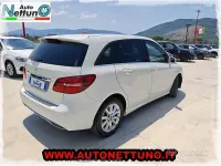 Usata Mercedes B180 Premium 109 CV (80 kW) 2018 Bianco Utilitaria