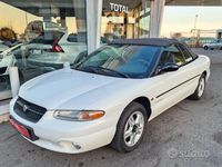 Usata Chrysler Stratus 133 CV (97 kW) 1997 Bianco pastello Cabrio