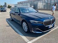 Usata BMW 745e Luxury Line 395 CV (290 kW) 2022 Blu Berlina
