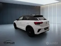 Usata VW T-Roc R-line 150 CV (110 kW) 2023 Bianco SUV