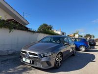 Usata Mercedes A180 116 CV (85 kW) 2019 Grigio scuro