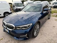 Usata BMW 320e Luxury Line 190 CV (139 kW) 2020 Blu Station wagon