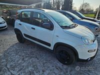 Usata Fiat Panda 4x4 S 84 CV (61 kW) 2017 Bianco Utilitaria