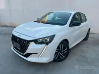 Usata Peugeot 208 102 CV (75 kW) 2023 Bianco Utilitaria