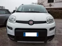 Usata Fiat Panda 4x4 S 85 CV (62 kW) 2019 Bianco Utilitaria