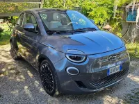Usata Fiat 500e La Prima 86 kW (118 CV) 2022 Grigio Utilitaria
