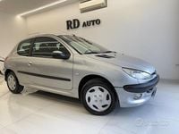 Usata Peugeot 206 68 CV (50 kW) 2004 Grigio Berlina