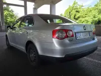 Usata VW Jetta Comfortline 105 CV (77 kW) 2008 Grigio Berlina