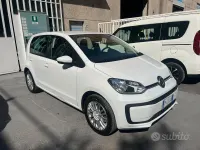Usata VW up! Move 65 CV (47 kW) 2023 Bianco Utilitaria