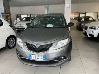 Usata Lancia Ypsilon Gold 86 CV (63 kW) 2017 Grigio intermedio Utilitaria