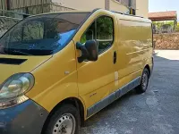 Usata Renault Trafic 100 CV (73 kW) 2001 Giallo Monovolume