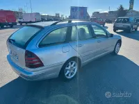 Usata Mercedes C220 Classic 143 CV (105 kW) 2001 Grigio Station wagon