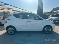 Usata Lancia Ypsilon 77 CV (56 kW) 2013 Bianco Utilitaria