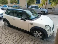 Usata Mini Cooper 109 CV (80 kW) 2009 Bianco Utilitaria