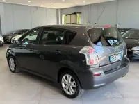 Usata Toyota Corolla Verso Sol 129 CV (94 kW) 2008 Grigio Monovolume