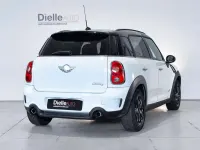 Usata Mini Cooper S Countryman 184 CV (135 kW) 2010 Light white SUV