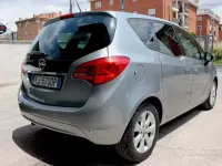 Usata Opel Meriva 101 CV (74 kW) 2011 Grigio Monovolume