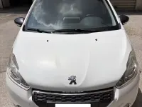 Usata Peugeot 208 95 CV (69 kW) 2014 Bianco Utilitaria