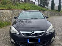 Usata Opel Astra 110 CV (80 kW) 2012 Nero Station wagon