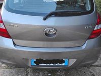 Usata Hyundai i20 Comfort 78 CV (57 kW) 2012 Grigio Utilitaria