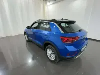 Usata VW T-Roc Life 110 CV (80 kW) 2023 Blu/azzurro SUV