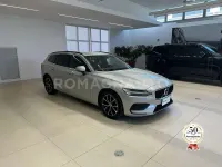 Usata Volvo V60 Business Edition 197 CV (144 kW) 2022 Grigio Station wagon