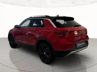 Usata VW T-Roc Life 116 CV (85 kW) 2025 Kings red metallizzato nero SUV