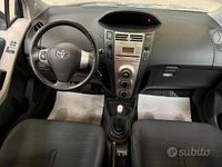 Usata Toyota Yaris 90 CV (66 kW) 2008 Grigio Utilitaria