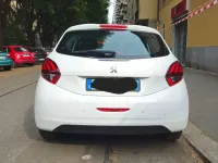 Usata Peugeot 208 Active 82 CV (60 kW) 2017 Bianco Utilitaria