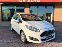 Usata Ford Fiesta 75 CV (55 kW) 2014 Bianco Utilitaria