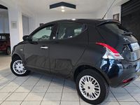 Usata Lancia Ypsilon Gold 85 CV (62 kW) 2016 Nero Utilitaria