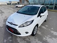 Usata Ford Fiesta 70 CV (51 kW) 2011 Bianco Utilitaria