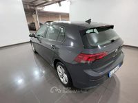 Usata VW Golf VIII Life 110 CV (80 kW) 2020 Argento Berlina