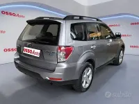 Usata Subaru Forester 147 CV (108 kW) 2010 Grigio SUV