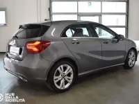 Usata Mercedes A180 109 CV (80 kW) 2017 Grigio Berlina